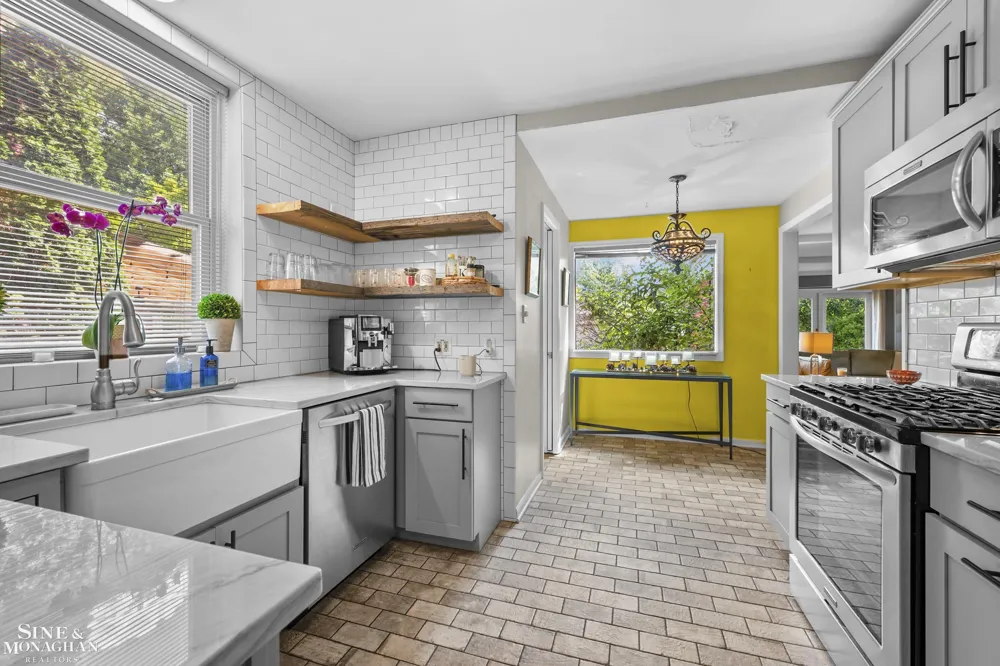 433 Maison Road Grosse Pointe Farms City, MI 48236