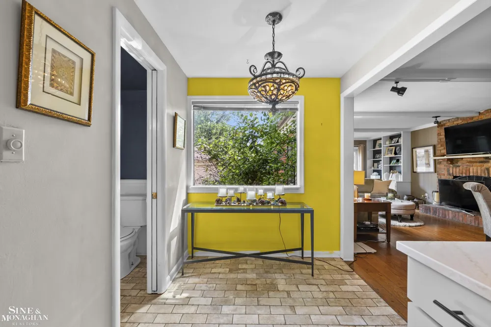 433 Maison Road Grosse Pointe Farms City, MI 48236