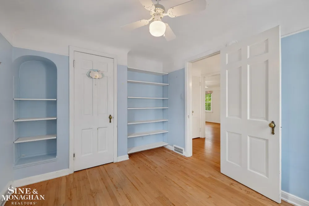 1396 Vernier Road Grosse Pointe Woods City, MI 48236