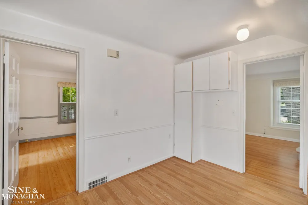 1396 Vernier Road Grosse Pointe Woods City, MI 48236