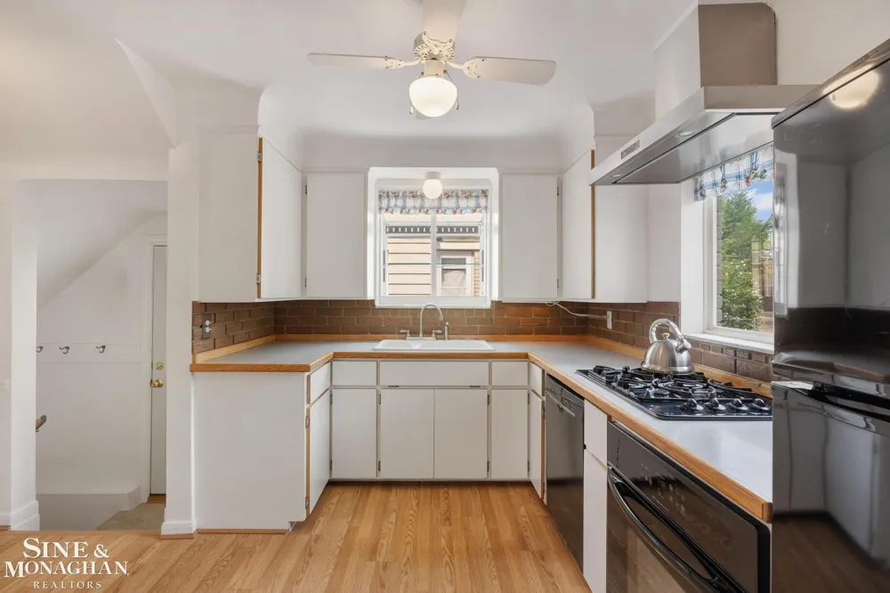 1396 Vernier Road Grosse Pointe Woods City, MI 48236