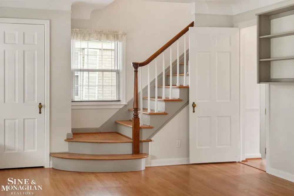 1396 Vernier Road Grosse Pointe Woods City, MI 48236