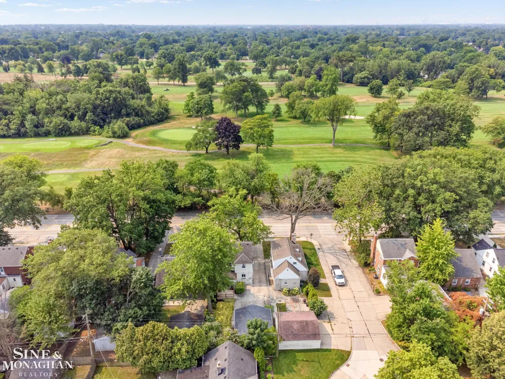 1396 Vernier Road Grosse Pointe Woods City, MI 48236