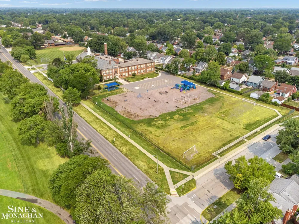 1396 Vernier Road Grosse Pointe Woods City, MI 48236