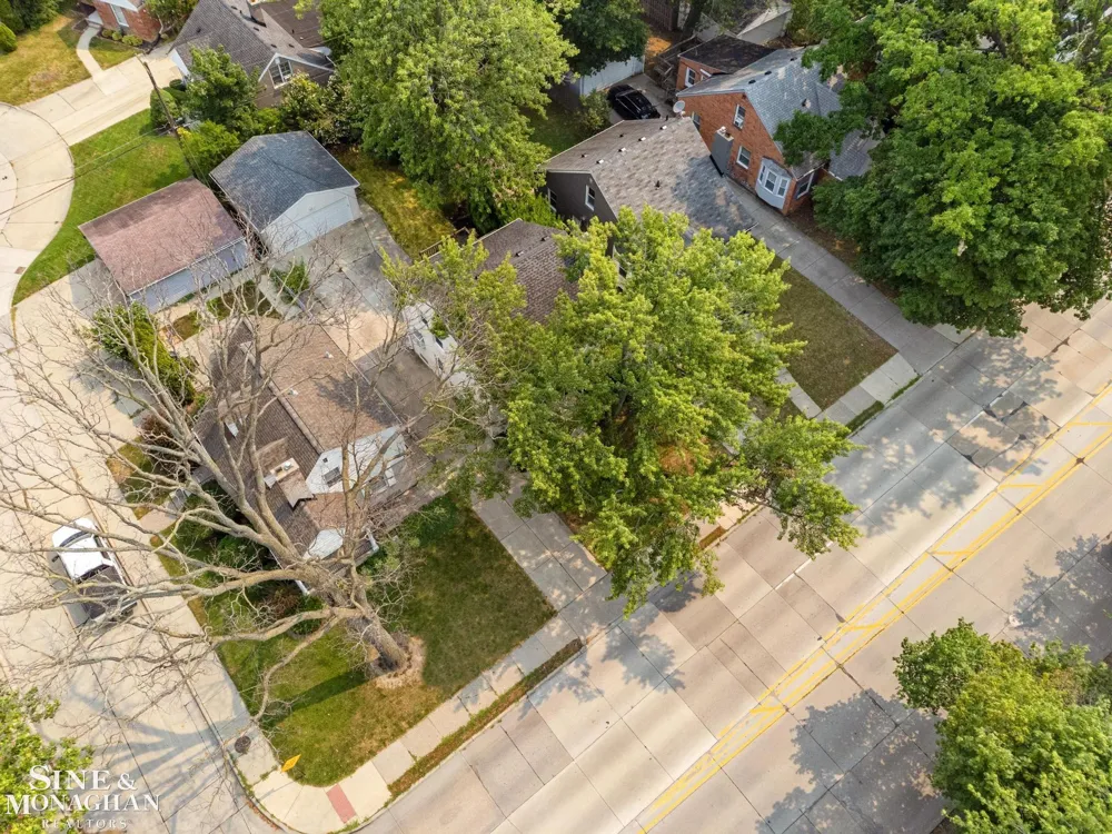 1396 Vernier Road Grosse Pointe Woods City, MI 48236