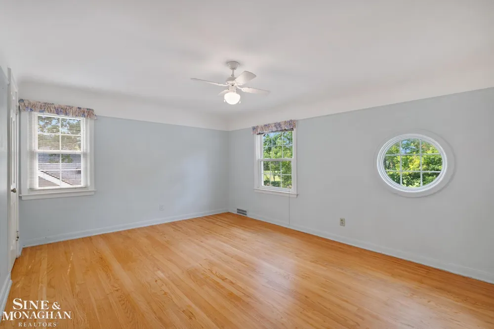 1396 Vernier Road Grosse Pointe Woods City, MI 48236