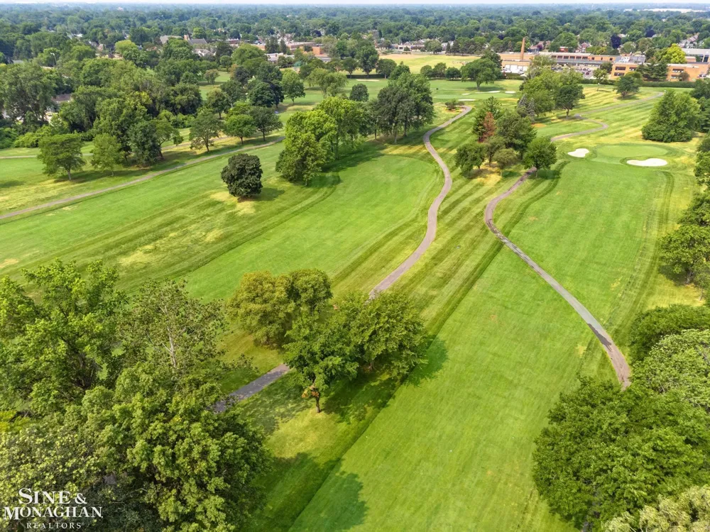 1396 Vernier Road Grosse Pointe Woods City, MI 48236