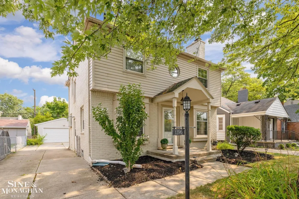1396 Vernier Road Grosse Pointe Woods City, MI 48236
