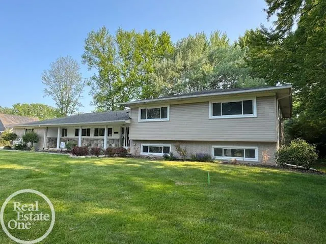 6026 Via Toscana Street Troy City, MI 48085