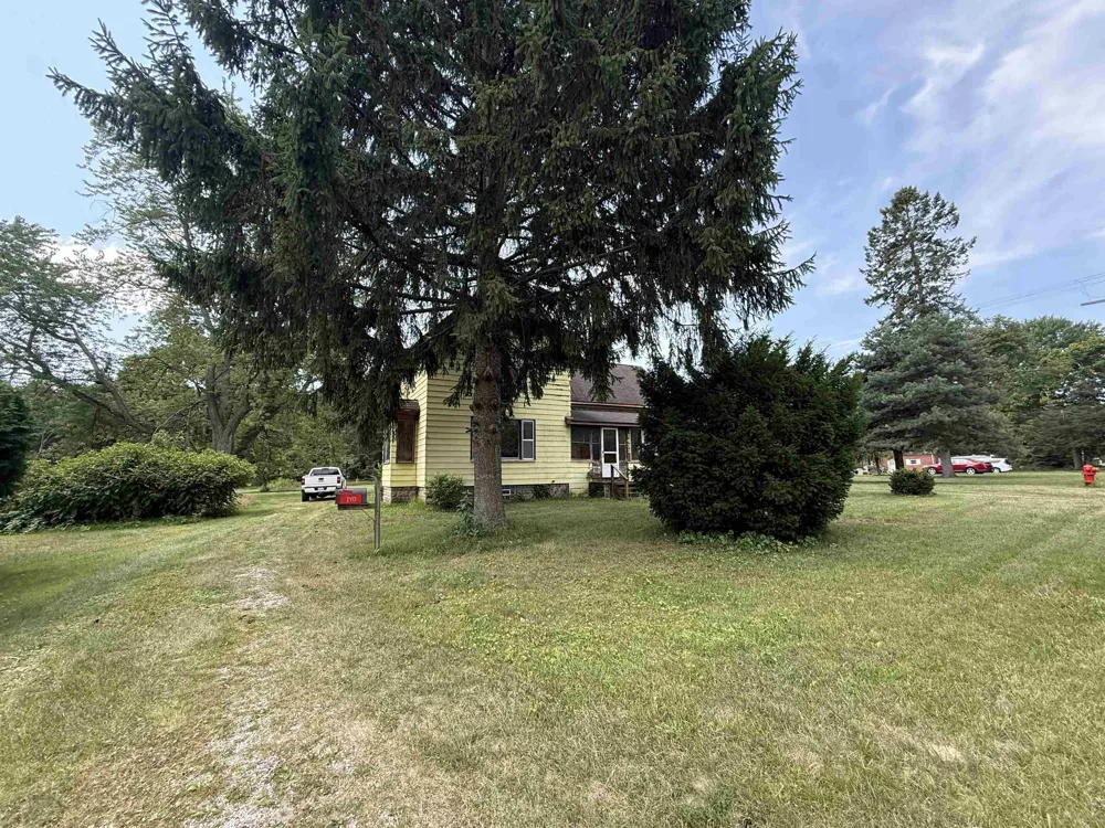 1433 Mill Street Clay Township, MI 48001