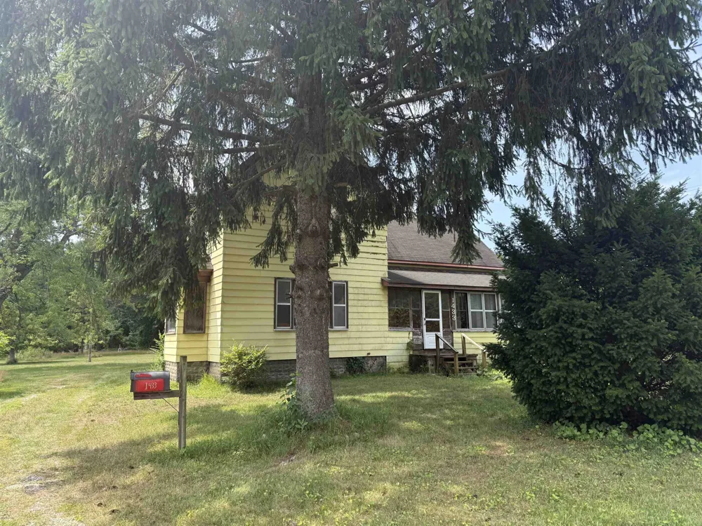 1433 Mill Street Clay Township, MI 48001