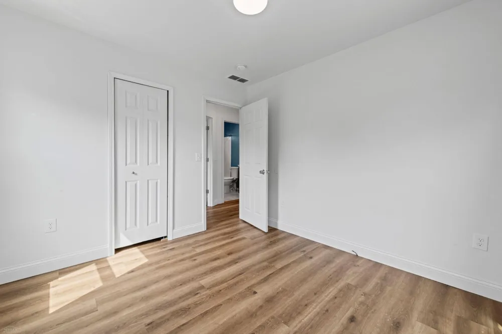 25545 Packard Street Roseville City, MI 48066