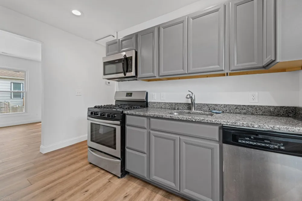 25545 Packard Street Roseville City, MI 48066