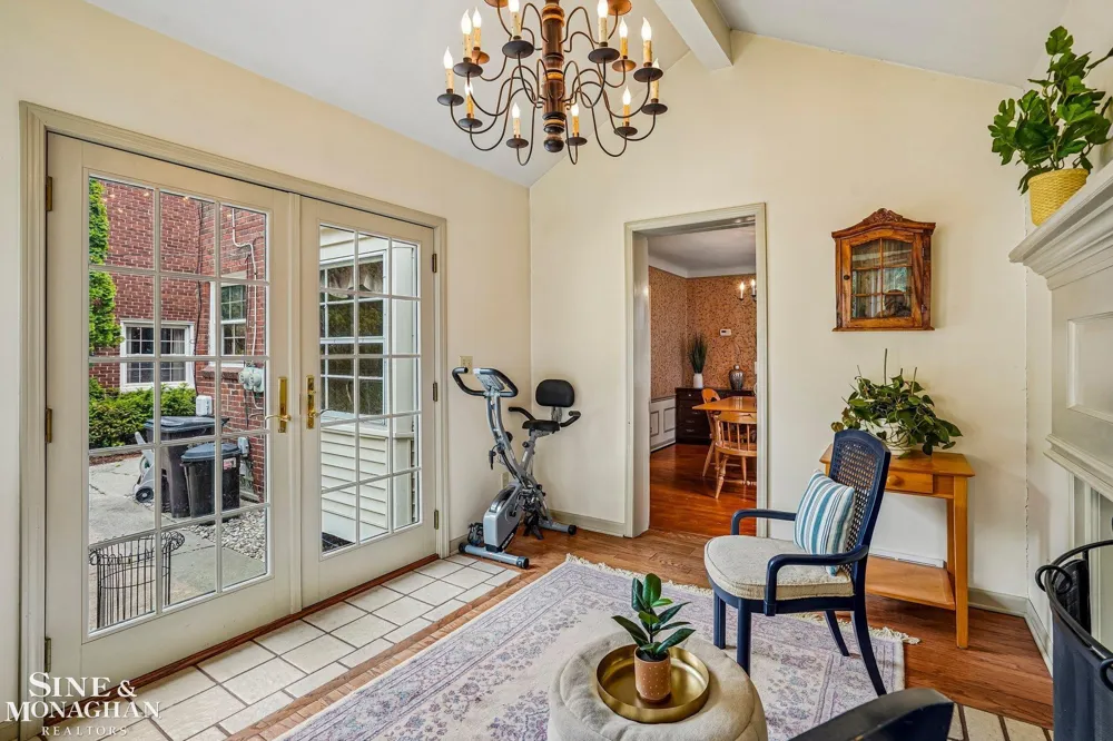 470 Allard Road Grosse Pointe Farms City, MI 48236