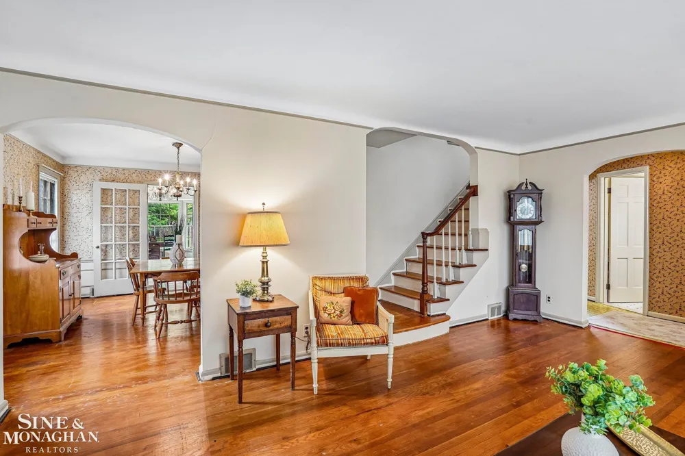 470 Allard Road Grosse Pointe Farms City, MI 48236