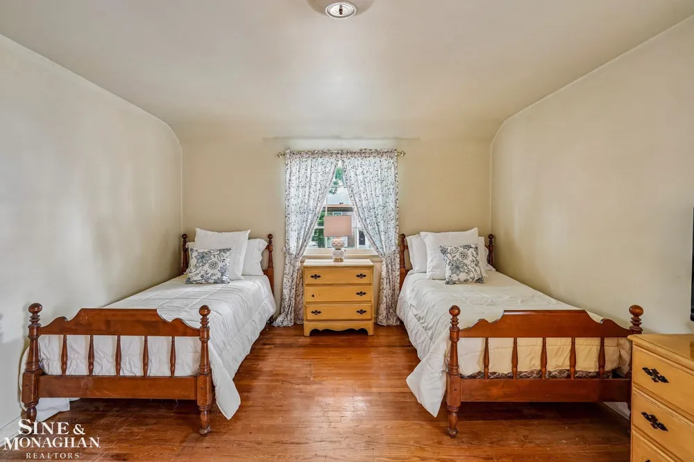 470 Allard Road Grosse Pointe Farms City, MI 48236
