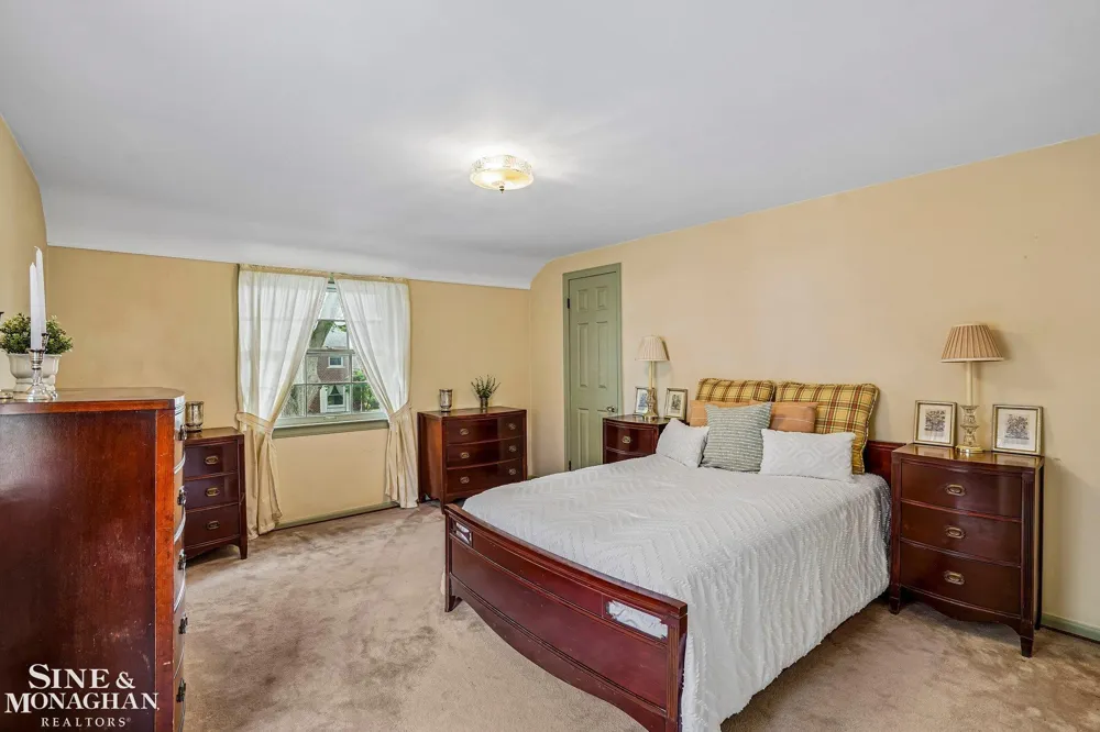 470 Allard Road Grosse Pointe Farms City, MI 48236