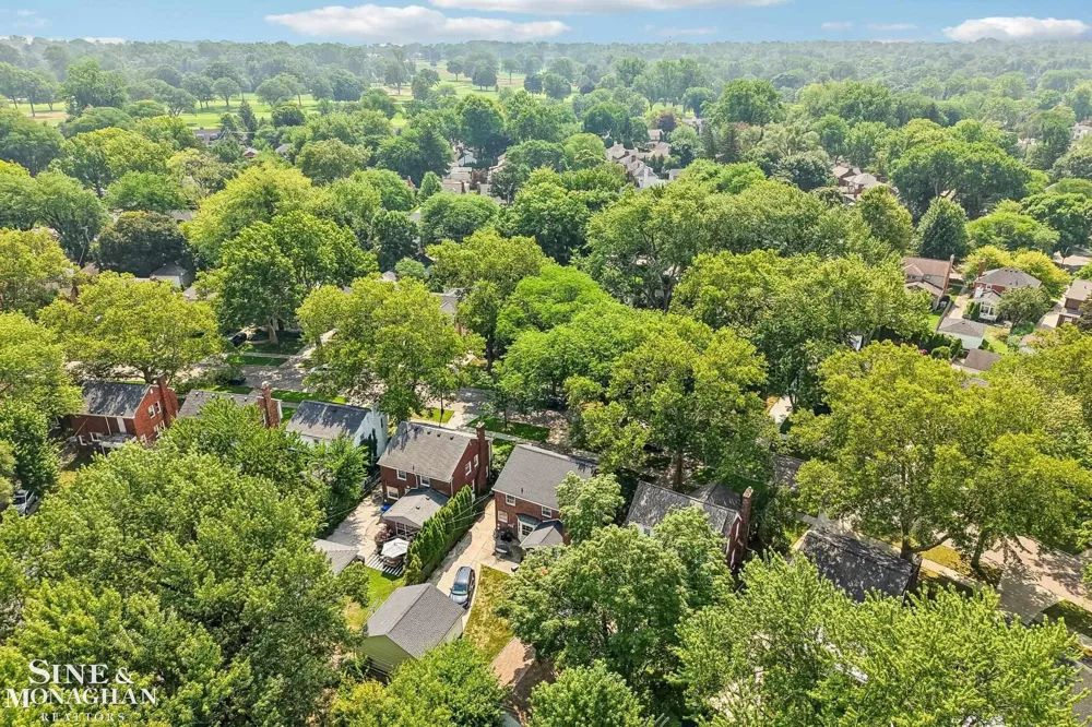 470 Allard Road Grosse Pointe Farms City, MI 48236