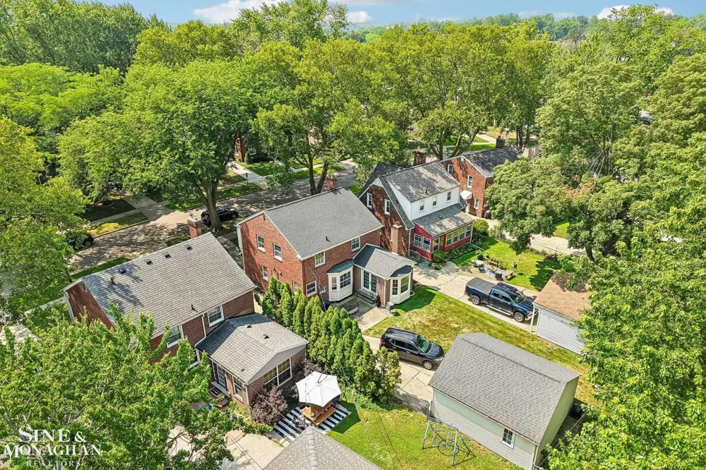 470 Allard Road Grosse Pointe Farms City, MI 48236