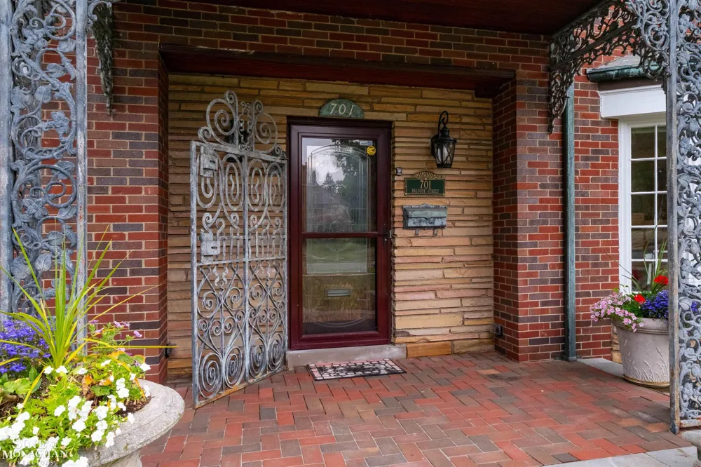 701 Balfour Street Grosse Pointe Park City, MI 48230