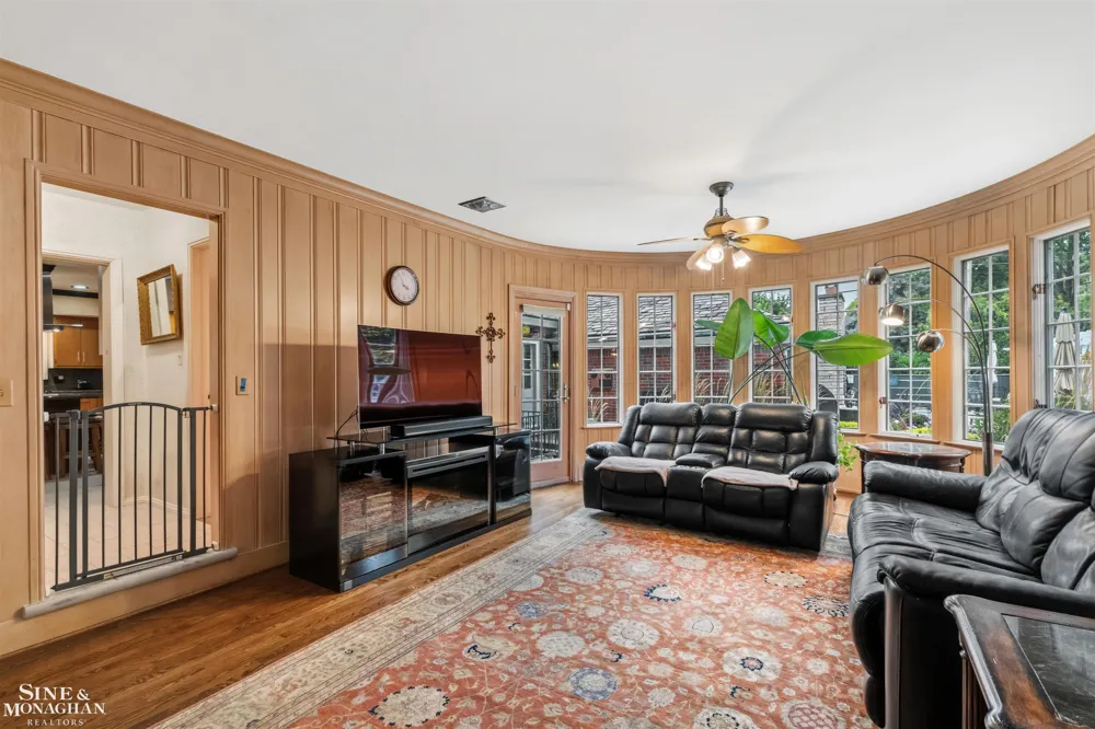 701 Balfour Street Grosse Pointe Park City, MI 48230
