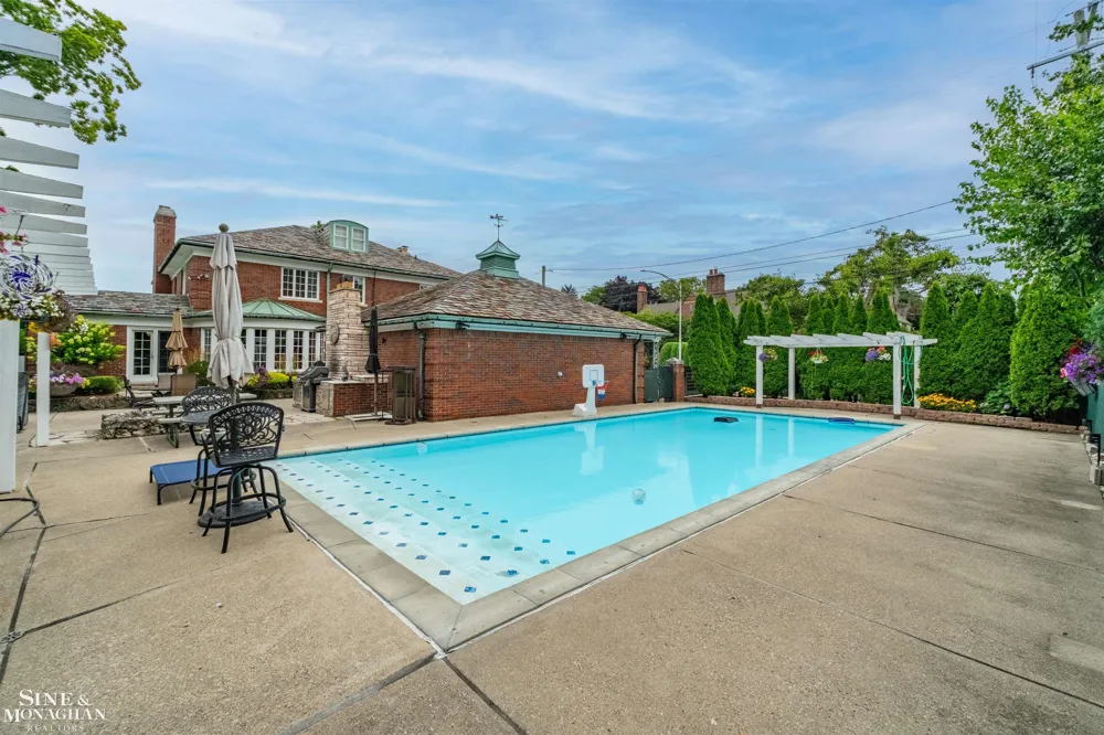 701 Balfour Street Grosse Pointe Park City, MI 48230