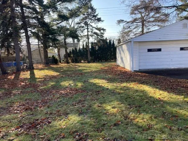 8442 Central Street Center Line City, MI 48015
