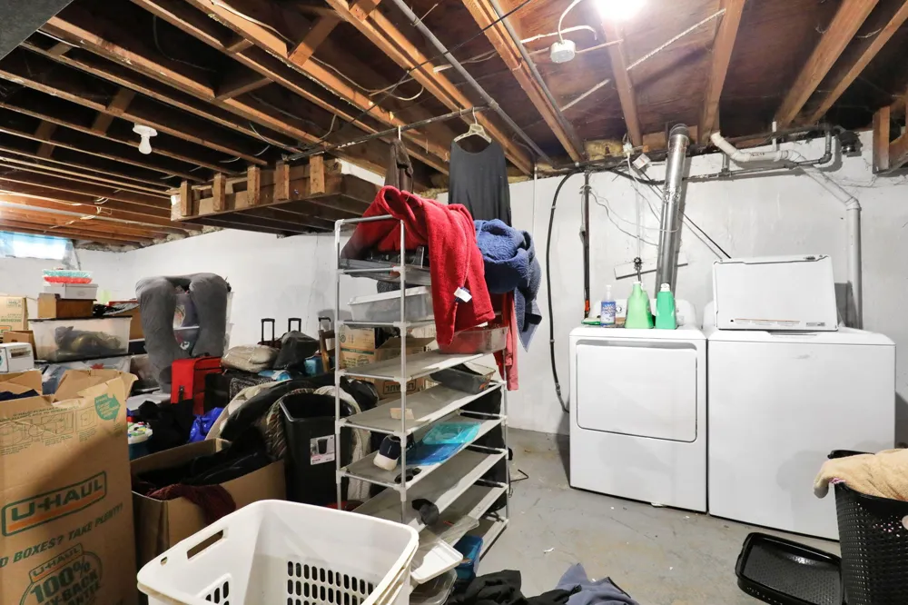 4627 Lowcroft Avenue Lansing City, MI 48910