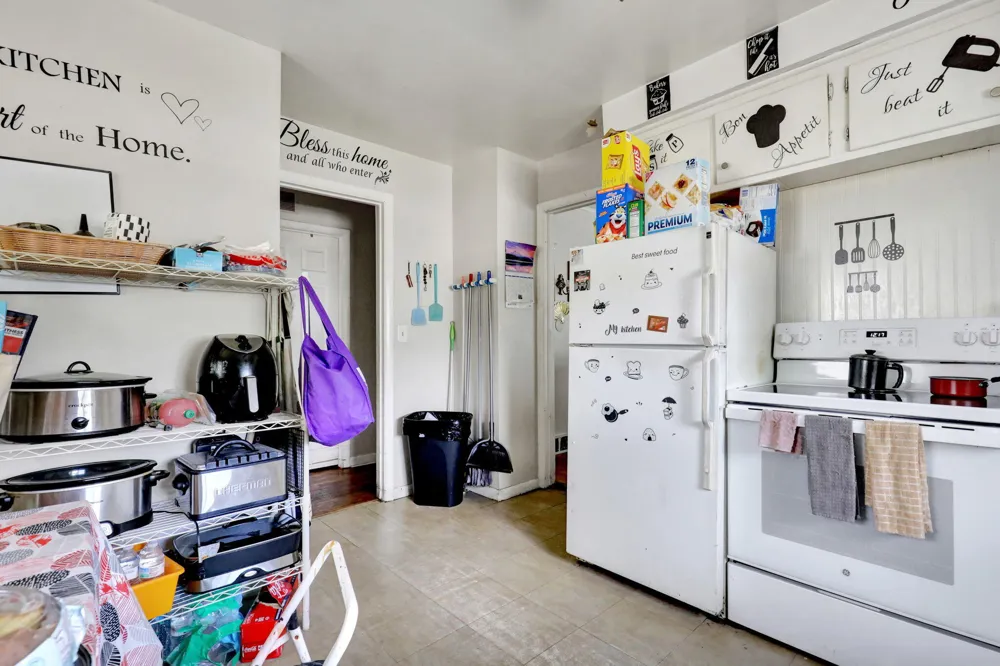 4627 Lowcroft Avenue Lansing City, MI 48910