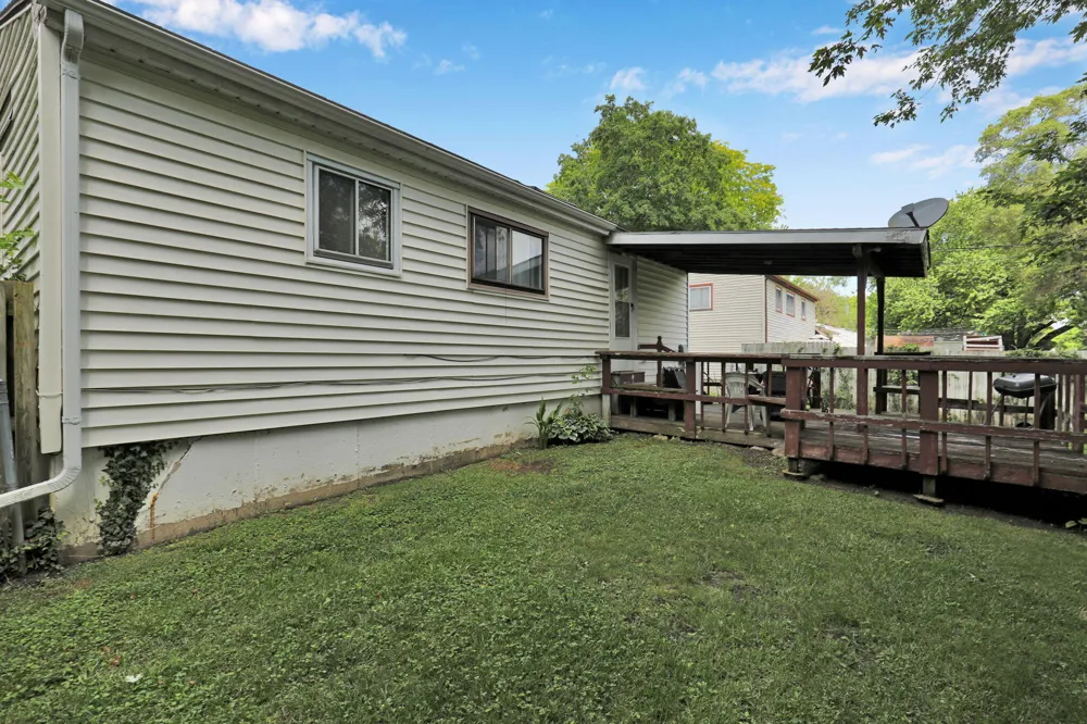 4627 Lowcroft Avenue Lansing City, MI 48910