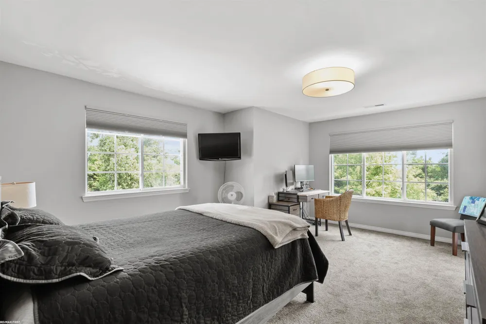 6986 Boulder Pointe Court Washington Township, MI 48094