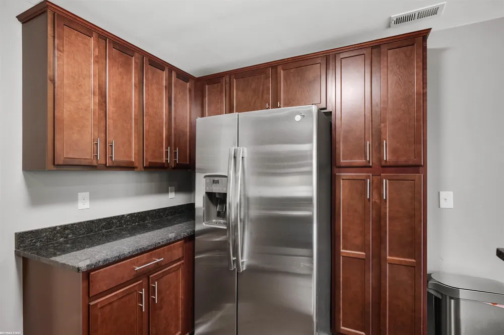 6986 Boulder Pointe Court Washington Township, MI 48094