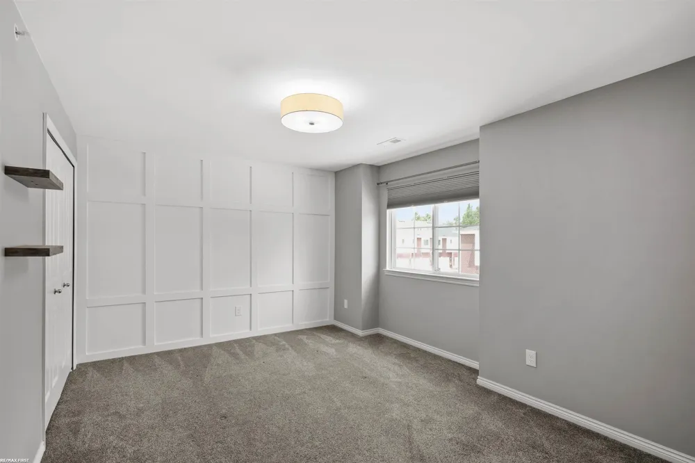 6986 Boulder Pointe Court Washington Township, MI 48094
