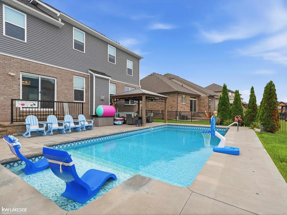 17994 Player Drive Macomb Township, MI 48042