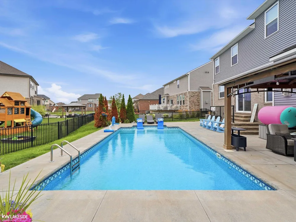 17994 Player Drive Macomb Township, MI 48042