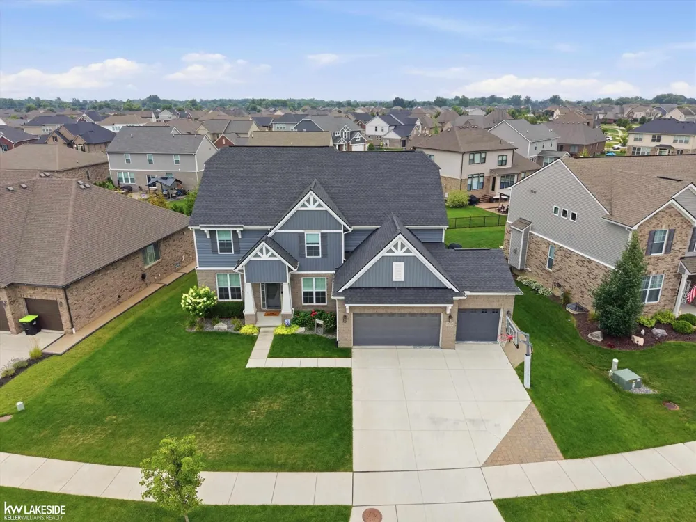 17994 Player Drive Macomb Township, MI 48042