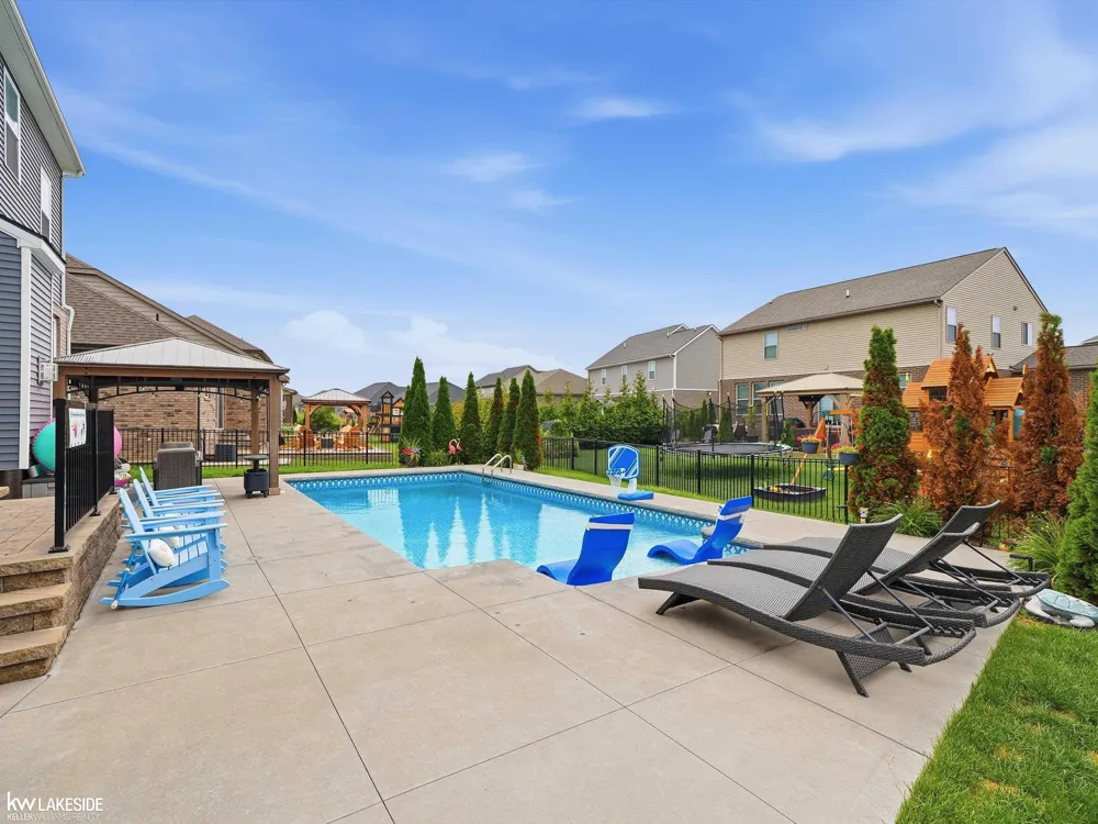 17994 Player Drive Macomb Township, MI 48042