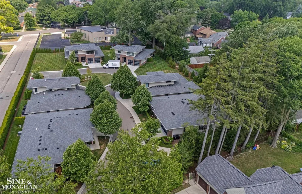 361 Moselle Place Grosse Pointe Farms City, MI 48236