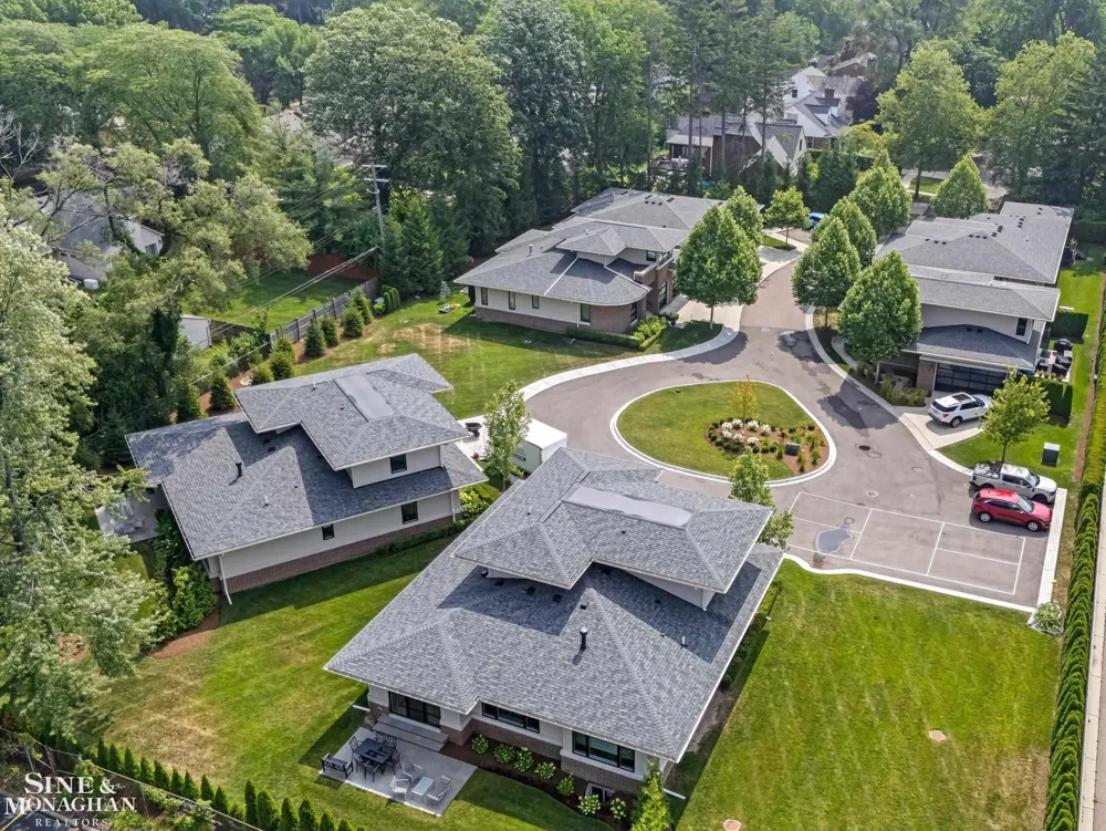 361 Moselle Place Grosse Pointe Farms City, MI 48236