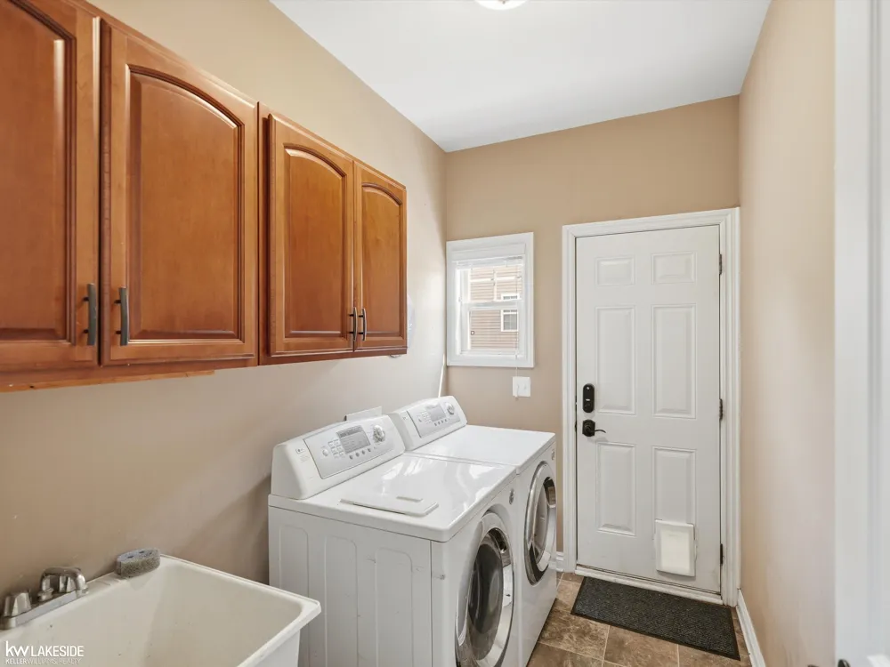 25346 Stanley Lane Lyon Charter Township, MI 48178