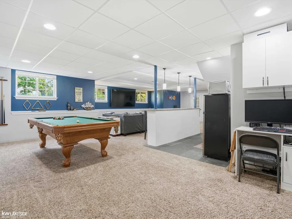 25346 Stanley Lane Lyon Charter Township, MI 48178