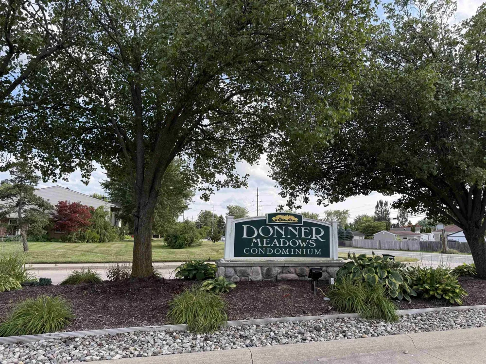 50101 S Horst Court Chesterfield Township, MI 48047