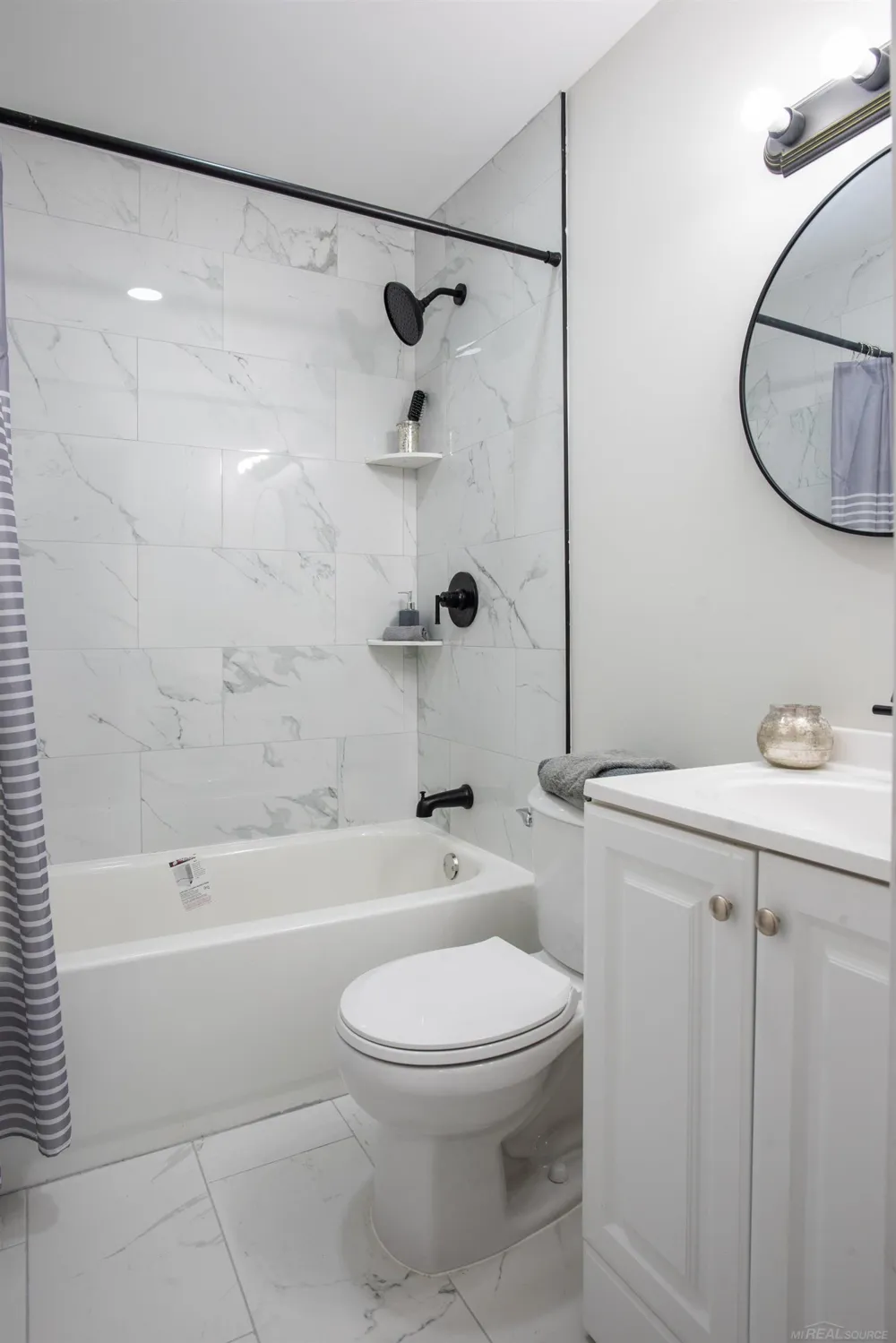 22820 Pleasant Street St Clair Shores City, MI 48080