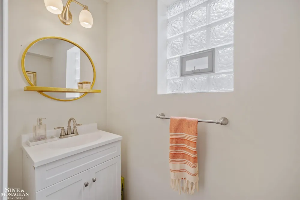407 Lothrop Road Grosse Pointe Farms City, MI 48236