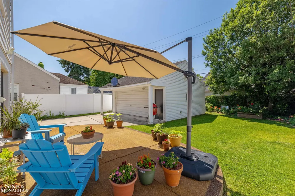 407 Lothrop Road Grosse Pointe Farms City, MI 48236