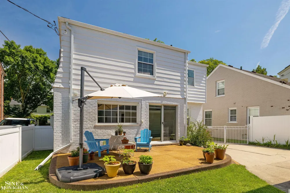 407 Lothrop Road Grosse Pointe Farms City, MI 48236