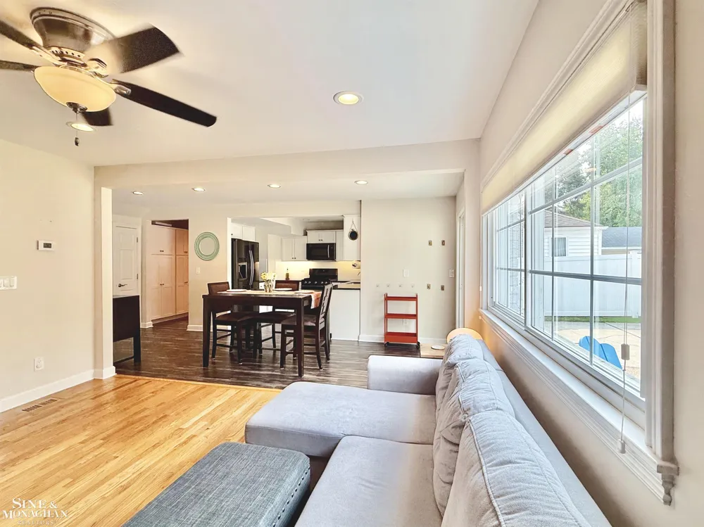 407 Lothrop Road Grosse Pointe Farms City, MI 48236