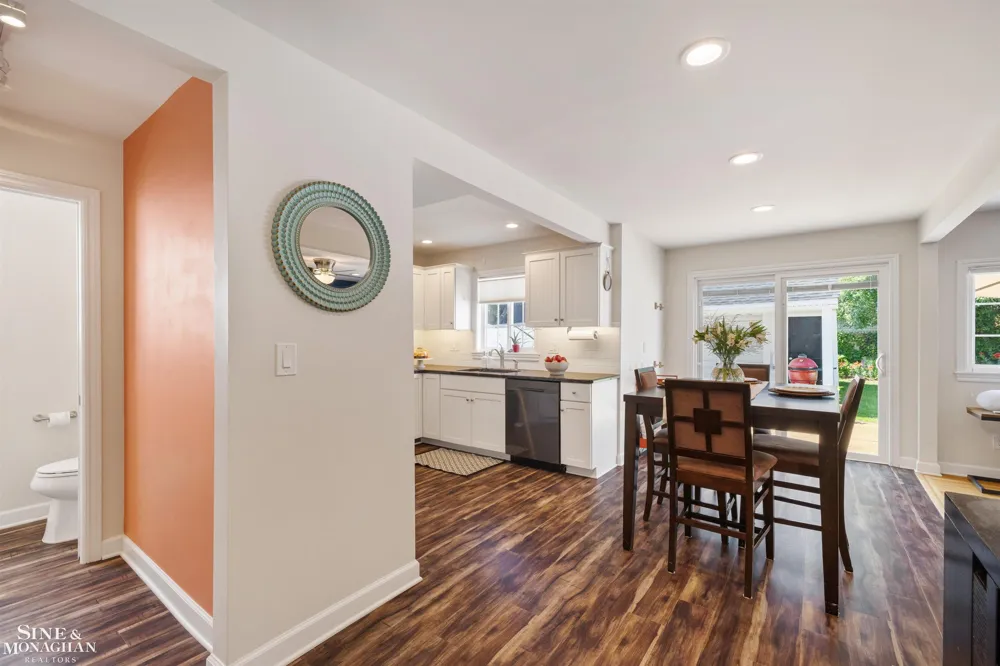 407 Lothrop Road Grosse Pointe Farms City, MI 48236