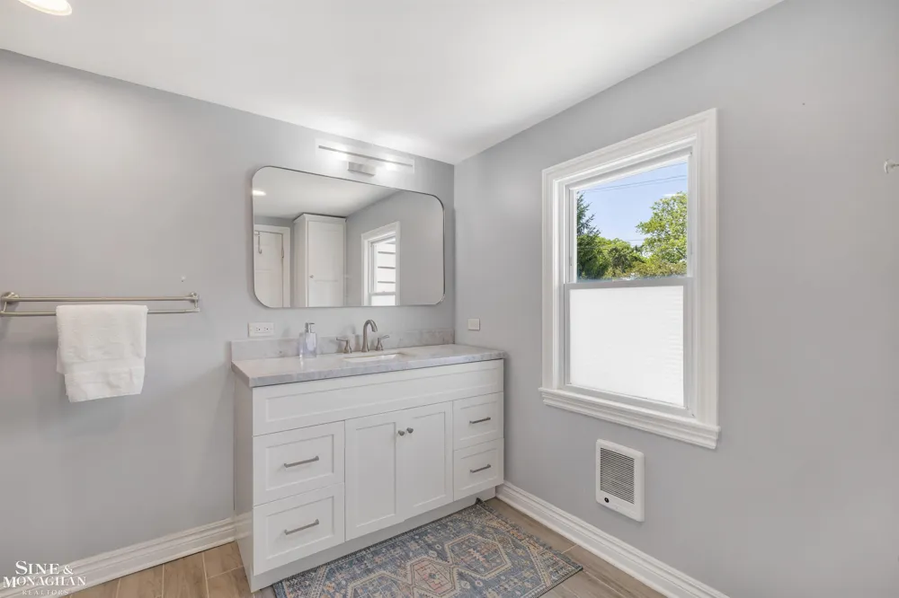 407 Lothrop Road Grosse Pointe Farms City, MI 48236