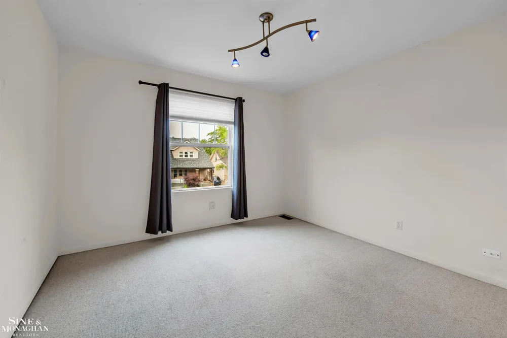 1400 Beaconsfield Street Grosse Pointe Park City, MI 48230